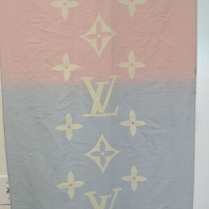 Wool, cashmere, silk scarf